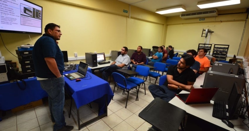 Colabora UABCS con Agenda Digital Educativa