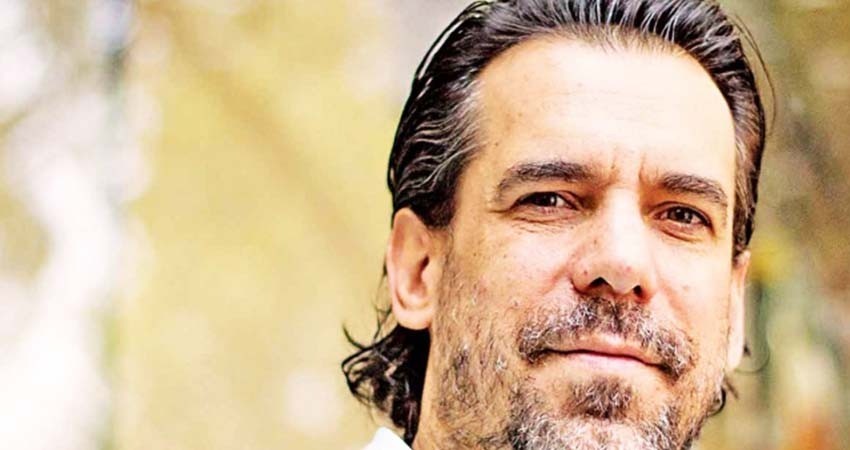 David Miklos, define lo femenino como punto de partida en su propuesta literaria