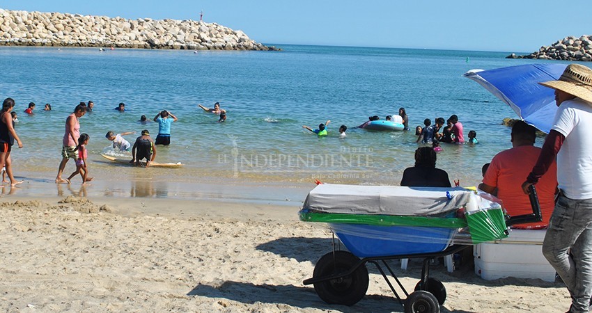 Restringen permisos para comercio ambulante en playas
