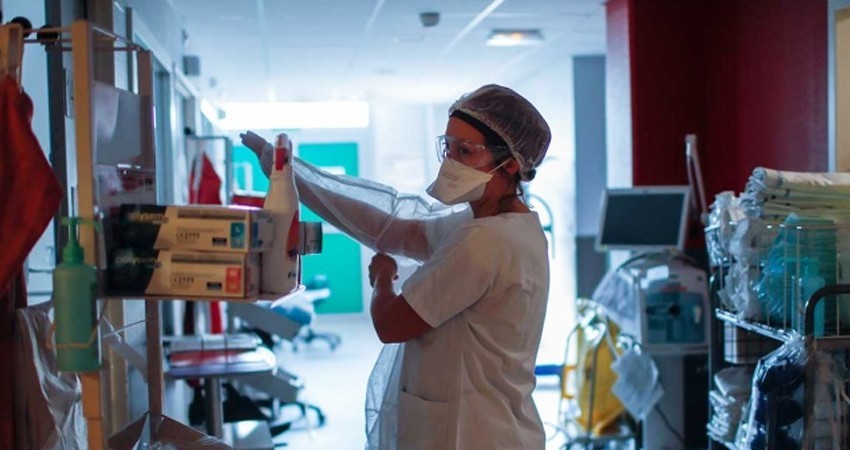 Hospitales de París, al borde del colapso por covid-19