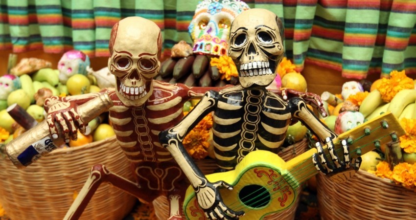 No están permitidas celebraciones y aglomeraciones por Halloween o Día de Muertos