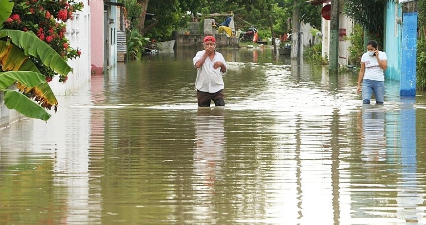 No cede la emergencia en el sureste por las inundaciones
