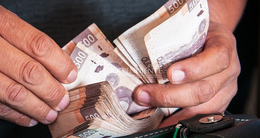 Le roban 300 mil pesos recién retirados del banco 