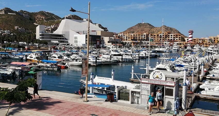 Crisis económica ambulantaje en marina de CSL