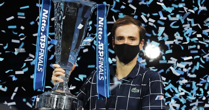 Medvedev derrota a Thiem y se corona en el ATP Finals