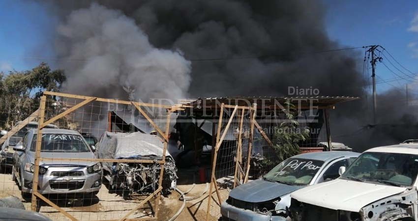 Se incendian "Segundas" en Cabo San Lucas