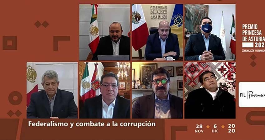 Arremeten contra AMLO en la FIL de Guadalajara