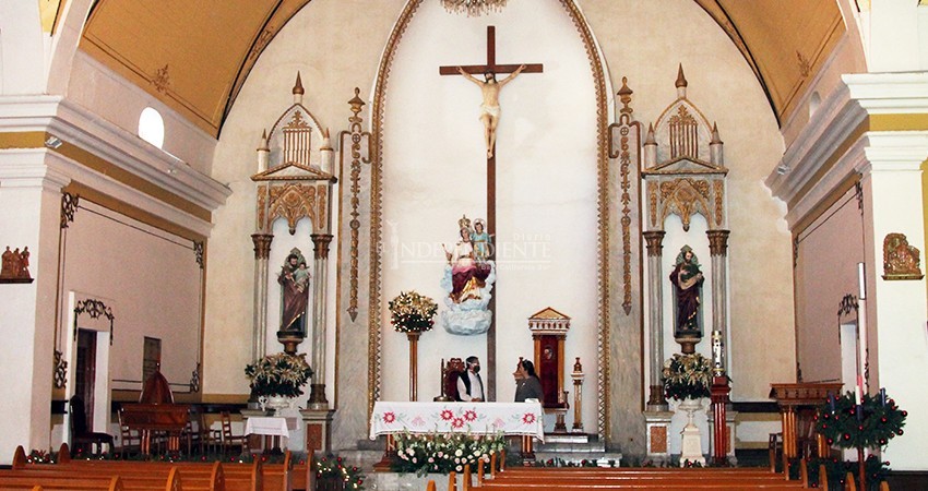 Misas de navidad y fin de año serán presenciales, pero con aforo reducido