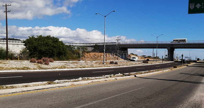 Hostiga funcionario de CFE a residentes de El Tezal