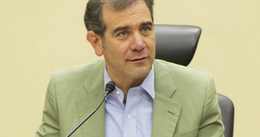 INE aprobará que partidos cedan tiempos en radio y TV