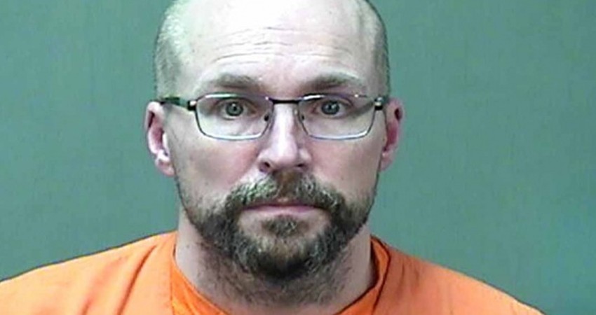 'El mundo se derrumba', dice hombre que intentó arruinar vacunas covid