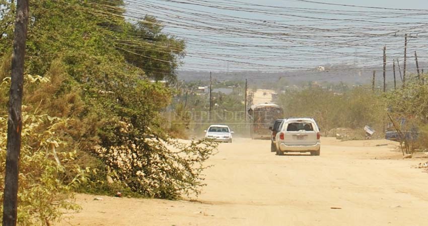 Presumen rehabilitación de 26 mil km de calles y caminos; pero ¿cuáles?, cuestionan ciudadanos