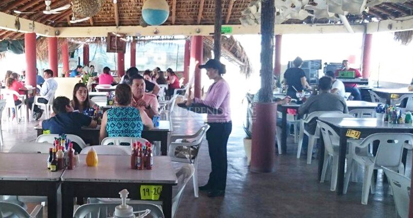 Además del Covid, los funcionarios me acosan: Restaurantero