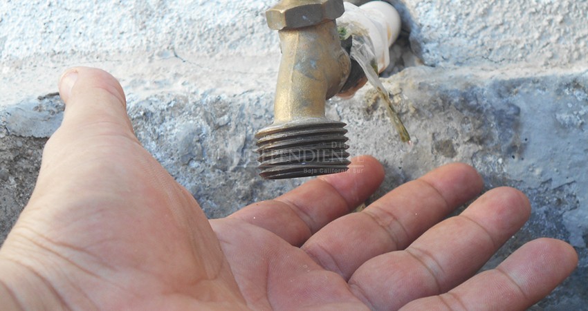 Verano o invierno, problema de falta de agua potable es el mismo en colonias de Los Cabos