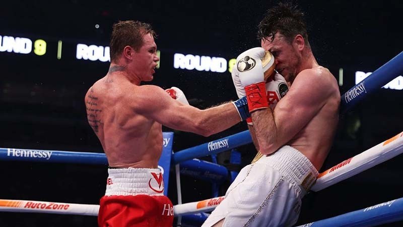 'No creo que alguien derrote al Canelo; Callum Smith le pone etiqueta de invencible al tapatío