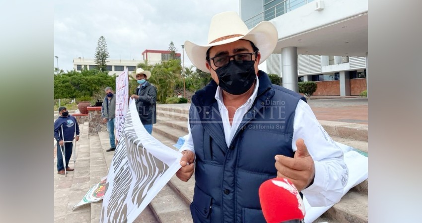 Carreteras abandonadas por la autoridad, acusan ganaderos