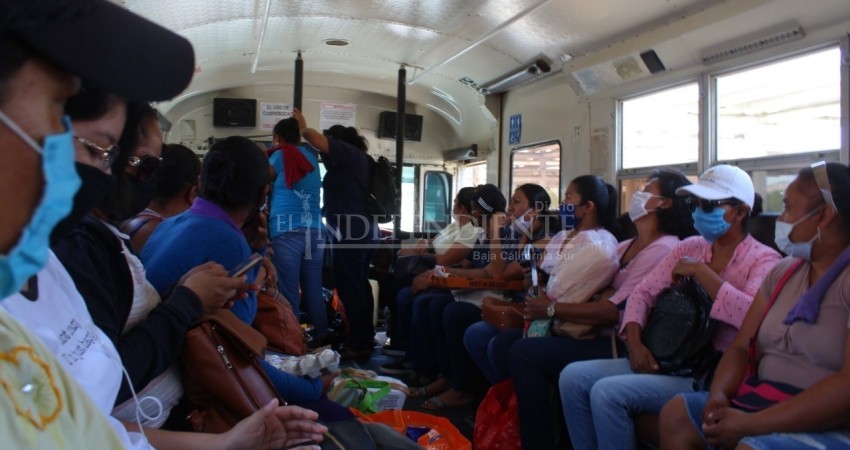 Insisten en no respetar medidas de salubridad en el transporte público