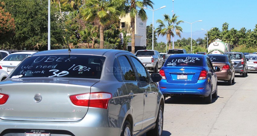 Denuncia Uber caída del 50% en servicios ante hostigamiento de autoridades