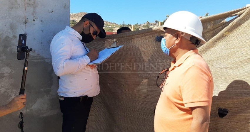 Colocan un sello se clausura a obra de Costa Azul, pero siguen laborando