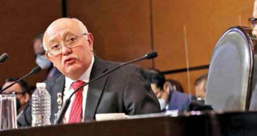 Auditor deja abierta puerta a más ceses; separan a responsable de estudio al aeropuerto