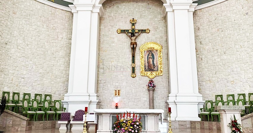 Iglesia católica reprocha a Mendoza Davis cierre de templos