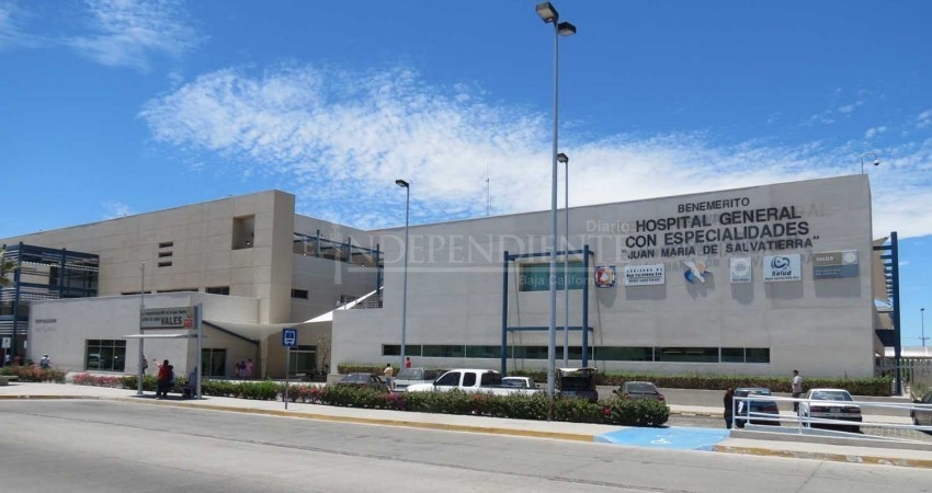 Policías pretendían poner tras las rejas a hombre gravemente herido