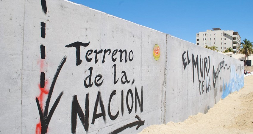 Funcionarios deben rendir cuentas a la sociedad por muro de Costa Azul: Blanca Pedrín