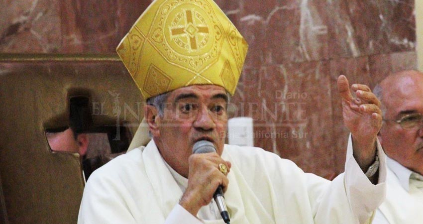 Obispo de La Paz compara a políticos con San Pedro cuando niegan sus vínculos