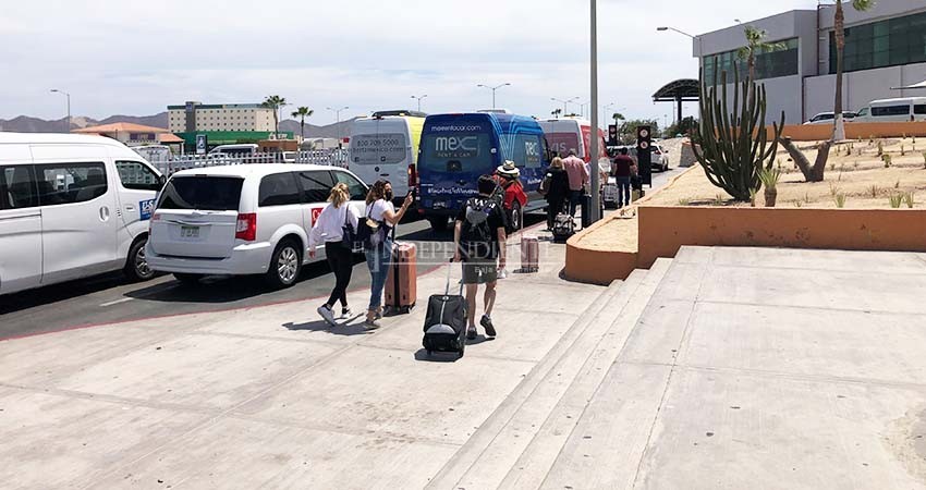 Encuesta revela que el 56% de los mexicanos saldrá de vacaciones estos días santos