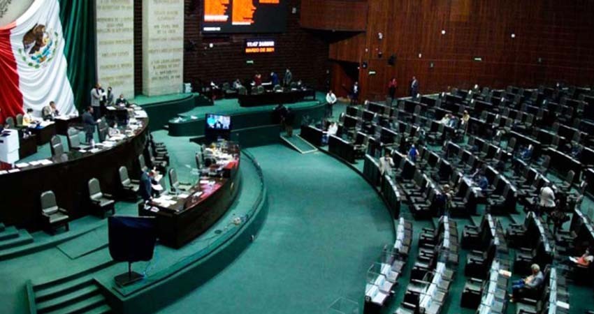 Con aval del INE, candidatos se lanzan por una curul