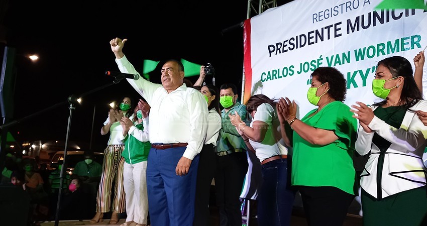 Al Tribunal Electoral llega la candidatura de "Chaky" Van Wormer