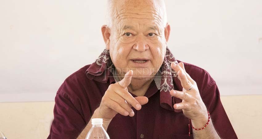 TEE absuelve a Víctor Castro de acusaciones por campaña anticipada