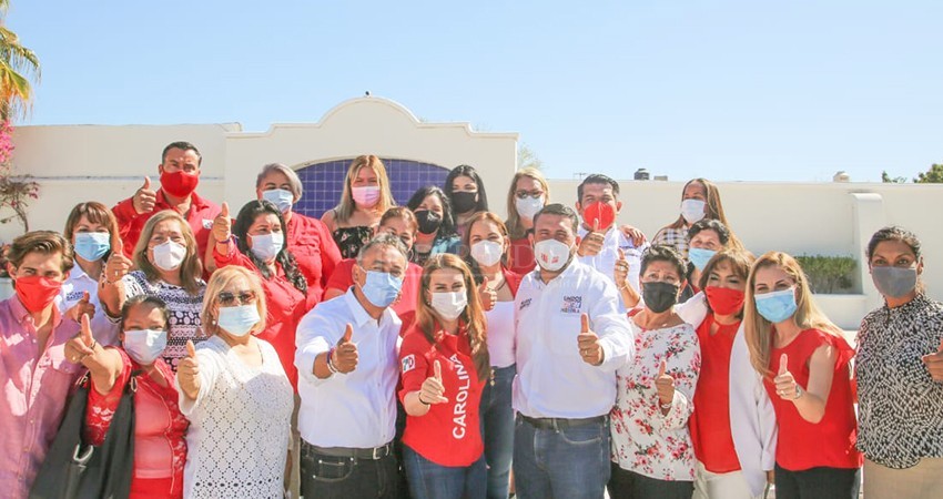 Me preparé, consolidé mi familia y hoy estoy listo para gobernar La Paz: Ricardo Barroso ante mujeres