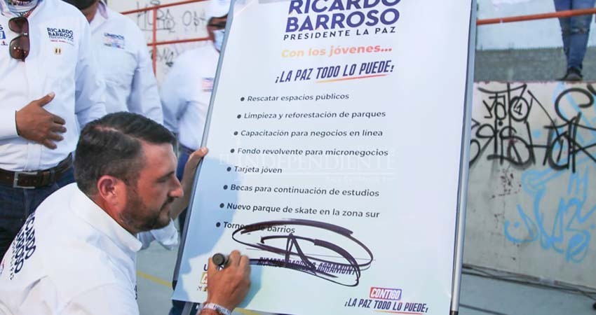 Impulso para micro negocios y rescate de espacios públicos compromete Ricardo Barroso ante jóvenes