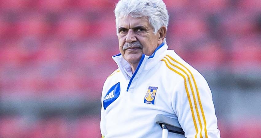 ¡No se va ni aunque pierda el Clásico Regio! 'Tengo la palabra de hombre de Tigres y Cemex': Tuca