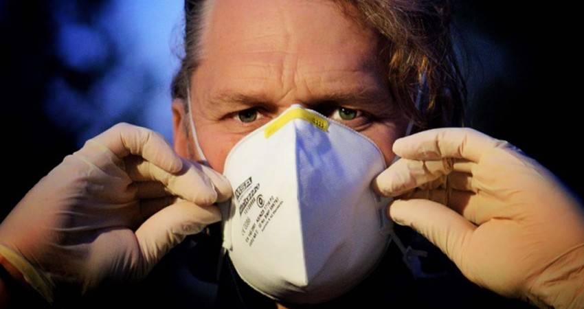 EU regresará a uso único de cubrebocas médicos N95