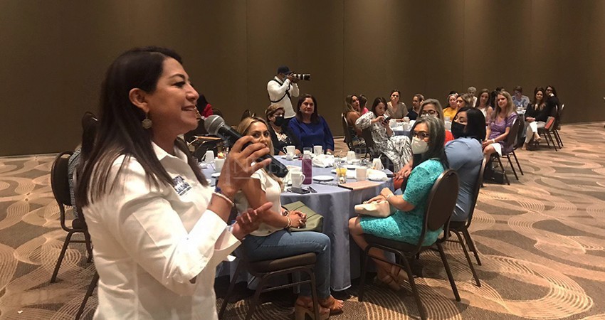 Estrategia y buen gobierno: objetivos de Lupita Saldaña en la campaña por la alcaldía