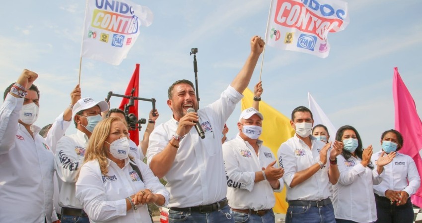 Se consolida Ricardo Barroso como el próximo presidente de La Paz al ganar el debate
