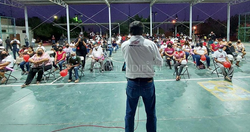 Mi gobierno no tendrá gastos excesivos para cumplir con el pueblo: Oscar Leggs