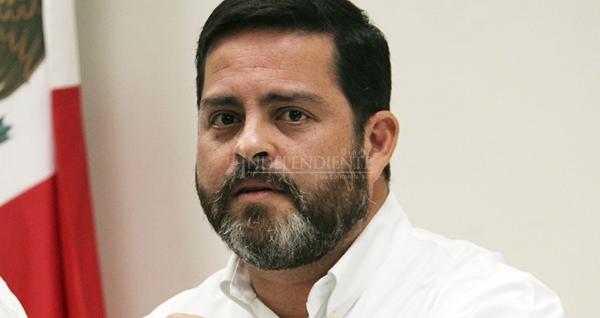 Retan al líder del PAN estatal a responder por irregularidades de la familia Covarrubias