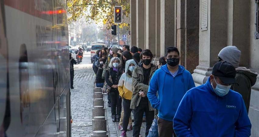 Hospitales de Chile cerca del colapso por nueva alza de contagios por covid-19