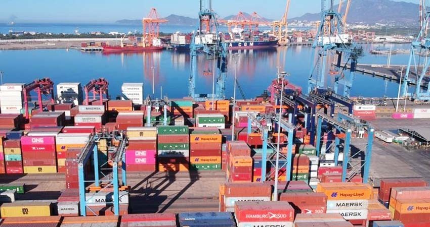 México se consolidó como principal socio comercial de EU en abril