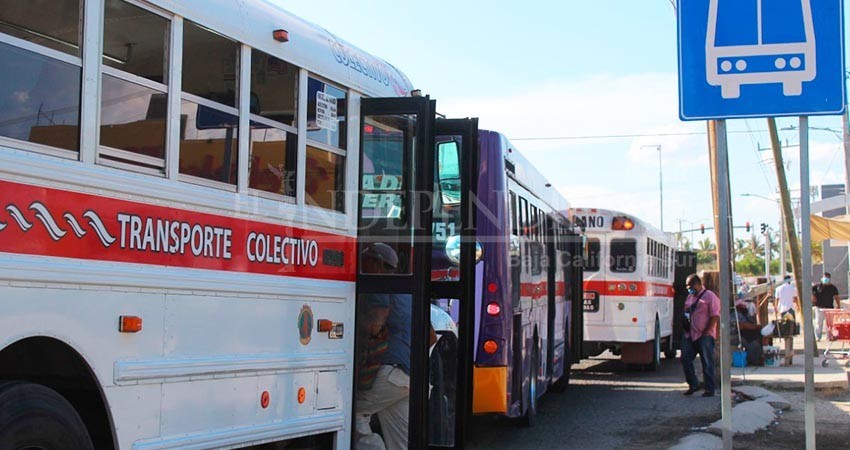 Aunque modifiquen la ley, nos les van a quitar sus derechos, promete senadora a transportistas