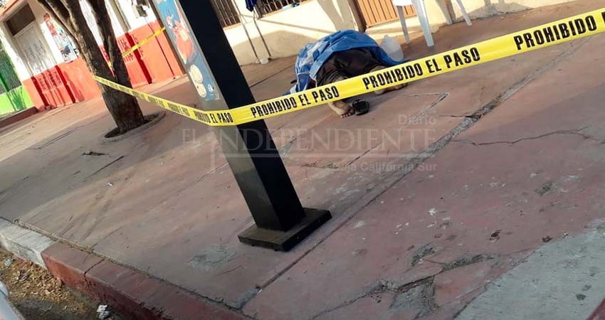 Dos personas  fallecieron en la vía pública durante el fin de semasna