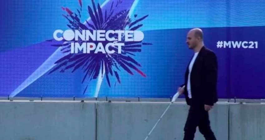 Así es el bastón inteligente para personas con discapacidad visual