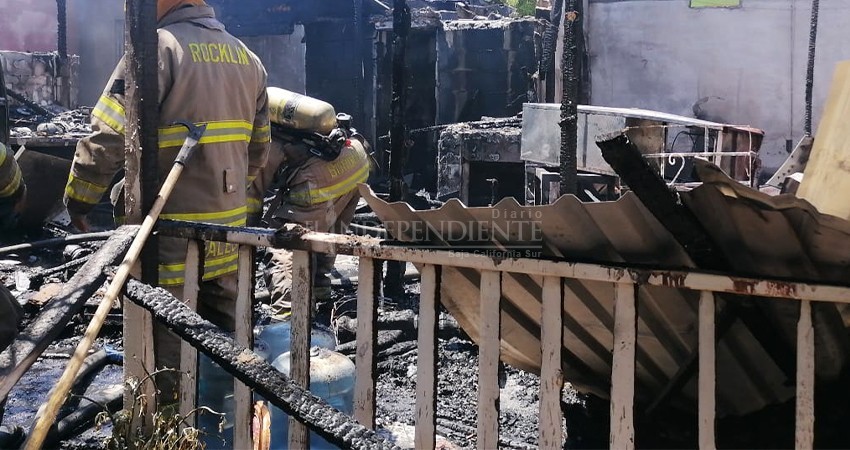 Otro incendio que deja sin hogar a una familia de Cabo San Lucas