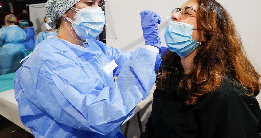 Cabeños lanzan petición para exigir pruebas PCR a turistas