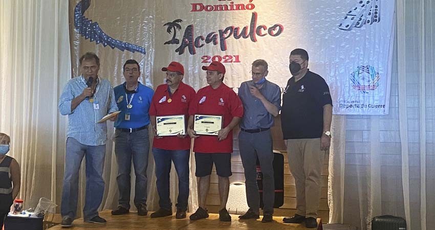 Triunfan dominoistas sudcalifornianos en torneo nacional