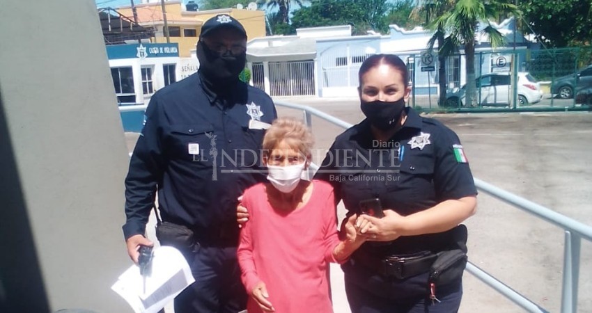 Policía Municipal localizó y resguardó a mujer desorientada en calles de La Paz