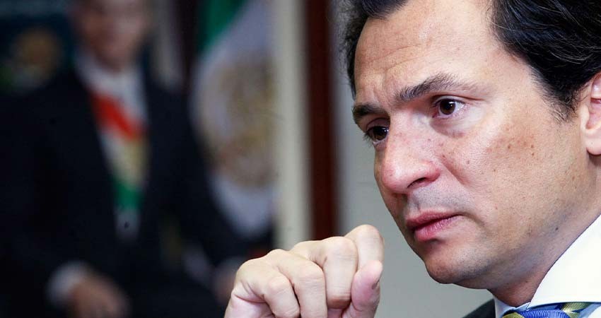 UIF presenta una sexta denuncia contra Lozoya